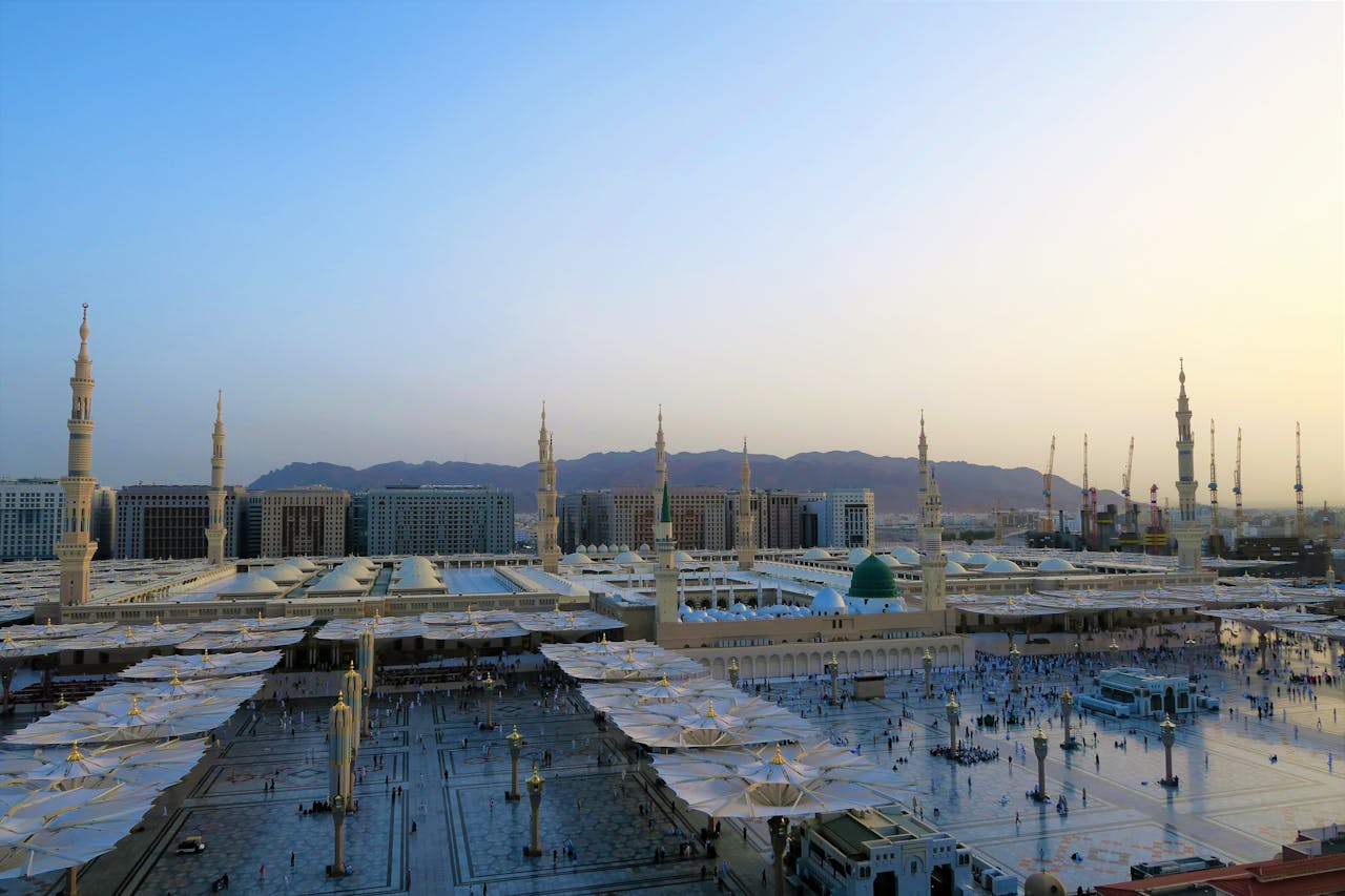 Saudi Arabia Travel Guide – Mecca, AlUla, Riyadh & Vision 2030